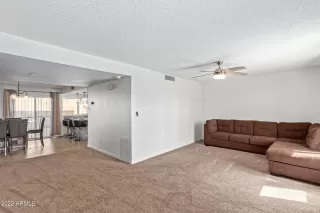 Photo #6: 6365116 Listing 