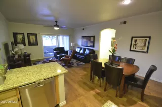 Photo #6: 6365210 Listing