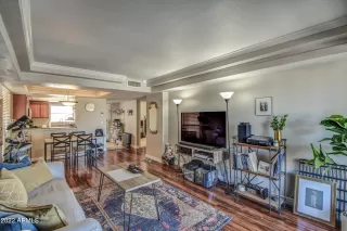 Photo #3: 6365251 Listing 