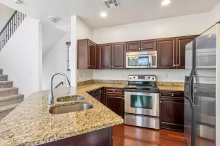 Photo #4: 6365462 Listing