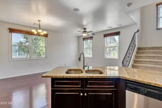 Photo #5: 6365462 Listing