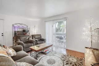 Photo #5: 6365481 Listing