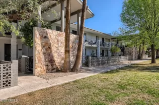 Photo #2: 6365493 Listing