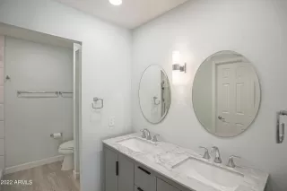 Photo #5: 6365916 Listing 