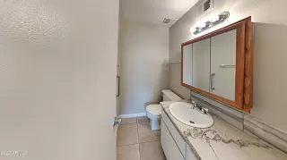 Photo #6: 6365977 Listing