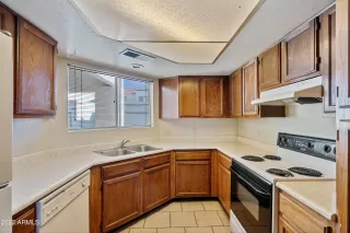 Photo #6: 6366432 Listing