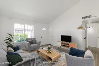 Photo #3: 6366484 Listing