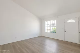 Photo #6: 6366484 Listing