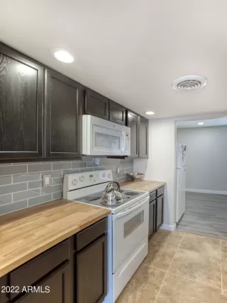 Photo #3: 6366493 Listing