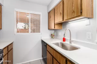 Photo #5: 6366517 Listing