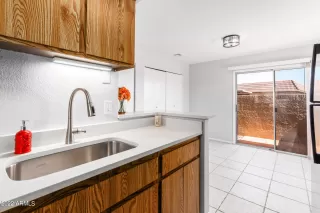 Photo #6: 6366517 Listing