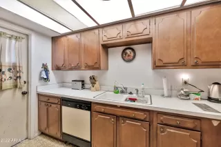 Photo #2: 6366742 Listing