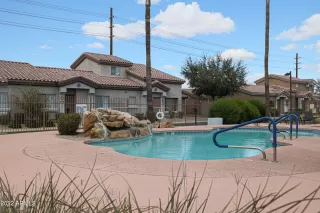 Photo #5: 6366888 Listing