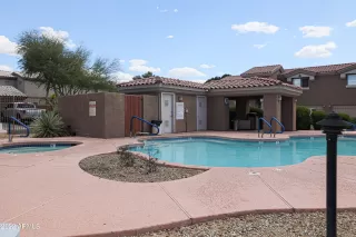 Photo #6: 6366888 Listing