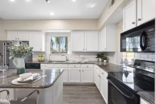 Photo #5: 6366893 Listing 