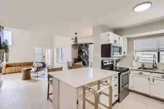 Photo #1: 6366944 Listing