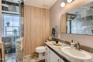 Photo #5: 6366944 Listing