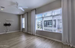 Photo #6: 6366977 Listing