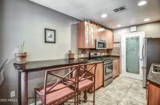 Photo #4: 6367183 Listing