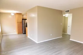 Photo #6: 6367383 Listing