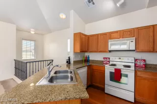 Photo #3: 6367472 Listing