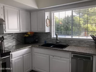 Photo #4: 6367581 Listing