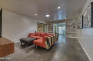 Photo #5: 6367596 Listing