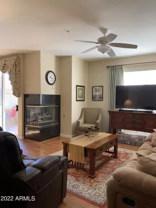 Photo #5: 6367949 Listing