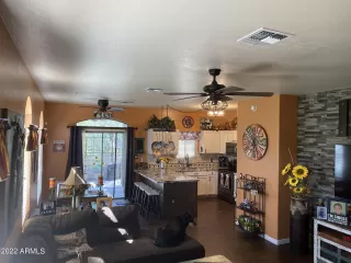 Photo #6: 6367962 Listing