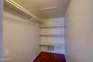 Photo #5: 6368058 Listing 