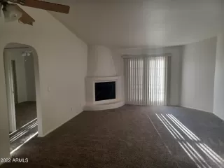 Photo #5: 6368128 Listing