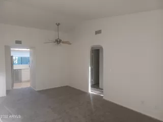 Photo #6: 6368128 Listing