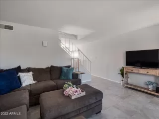 Photo #6: 6368214 Listing 