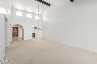 Photo #6: 6368516 Listing 