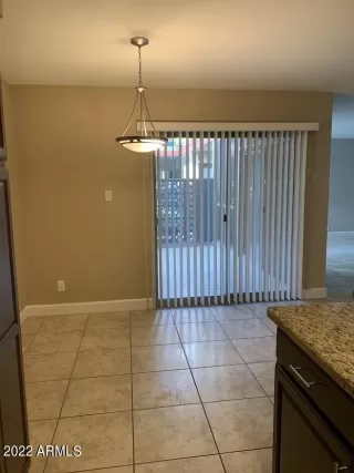 Photo #5: 6368742 Listing