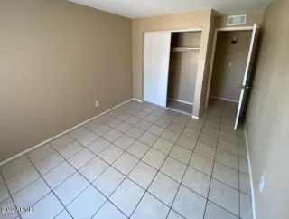 Photo #6: 6368902 Listing