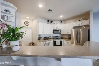 Photo #4: 6369716 Listing