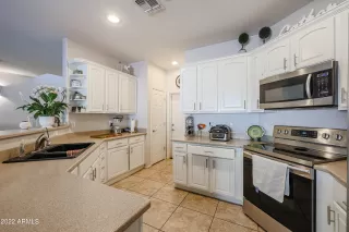 Photo #5: 6369716 Listing