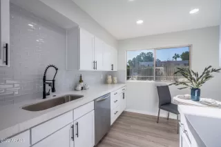 Photo #2: 6369718 Listing