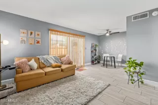 Photo #5: 6369724 Listing