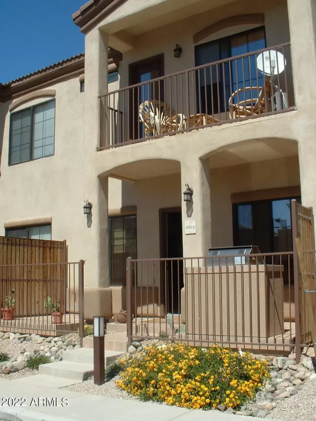 MLS: 6369733 Condo For Sale