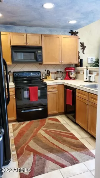 Photo #3: 6369733 Listing