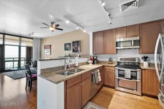 Photo #4: 6369818 Listing