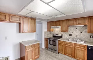 Photo #4: 6369860 Listing