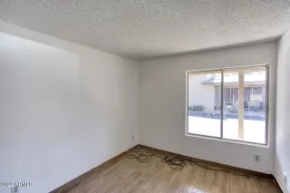 Photo #5: 6369860 Listing