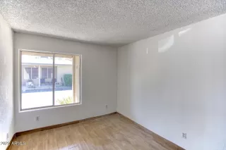 Photo #6: 6369860 Listing