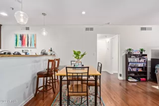 Photo #5: 6370154 Listing