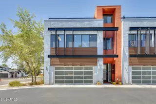 More Details about MLS # 6370255 : 4404 N 27TH WAY