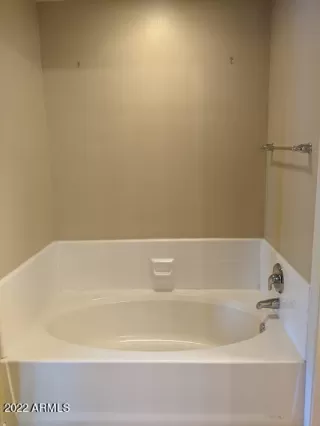 Photo #3: 6370642 Listing