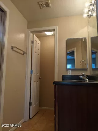 Photo #6: 6370642 Listing